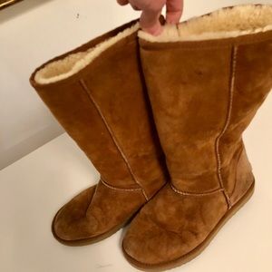 Ugg Women’s Classic Tall Size 6 - Brown